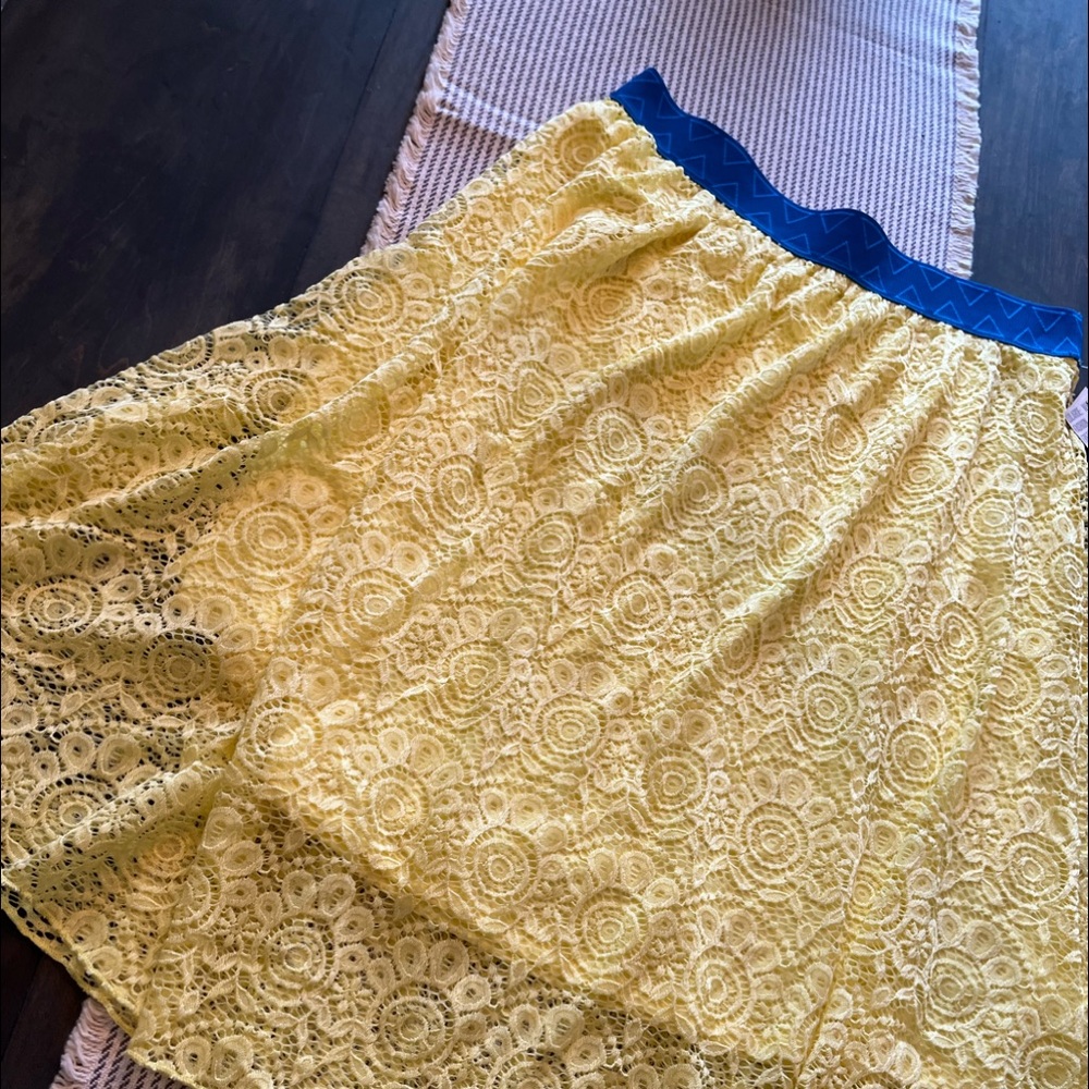 Yellow lace skirt